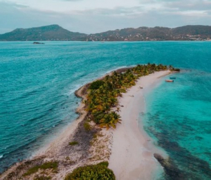 Този остров без К-19 е магнит за туристи